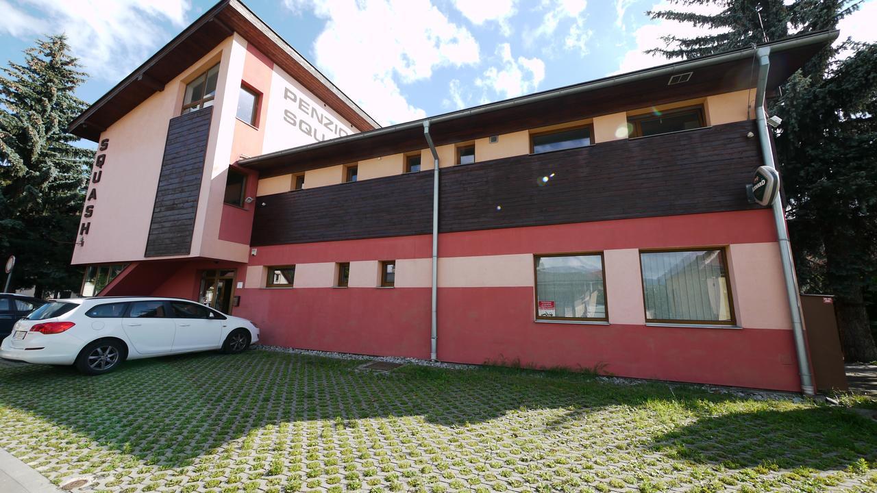 Penzion Squash Liptovsky Mikulas Exterior photo